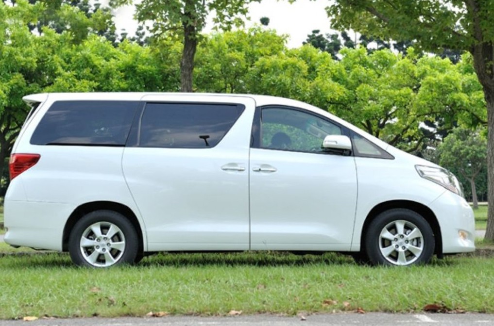 丰田阿尔法商务出租